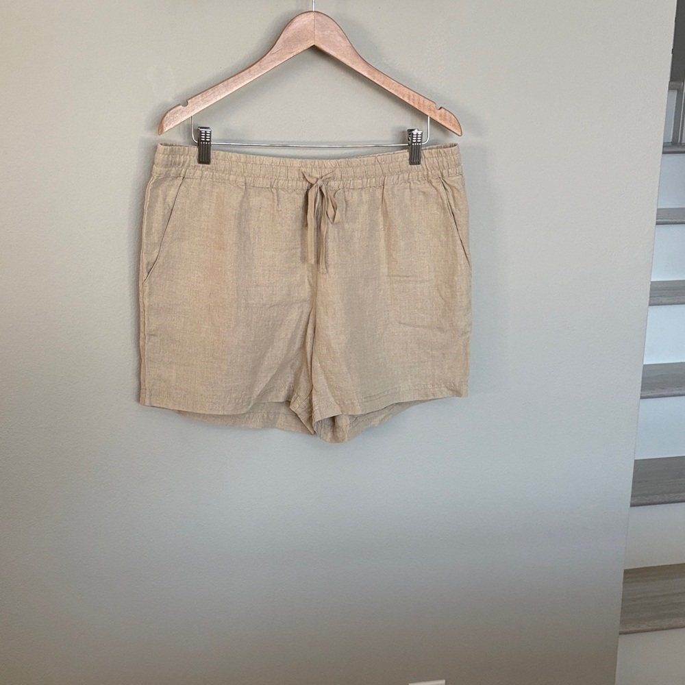 Tommy Bahama Tan Women's Cargo Shorts